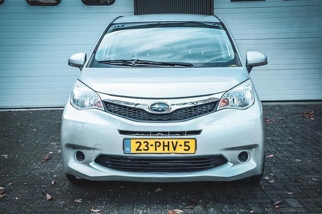 Occasion Subaru Trezia 99 PK (72 kW) 2011 Grijs Hatchback