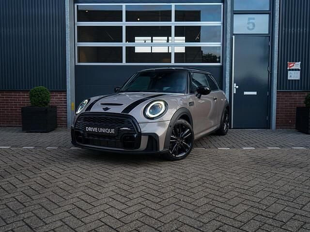 Grijs Gebruikt 2022 Mini John Cooper Works Hatchback | € 32.900 (Eerlijke prijs) - Afbeelding 1/4