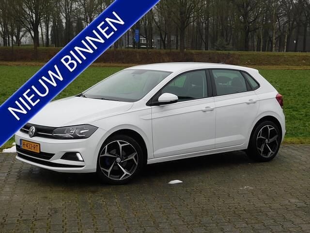 Wit Occasion 2019 VW Polo Beats Hatchback | € 13.900 (Eerlijke prijs) - Afbeelding 1/4