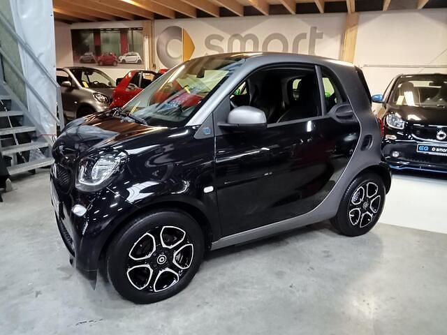 Zwart Gebruikt 2019 Smart ForTwo Electric Drive Hatchback | € 11.450 (Iets duurder) - Afbeelding 1/4
