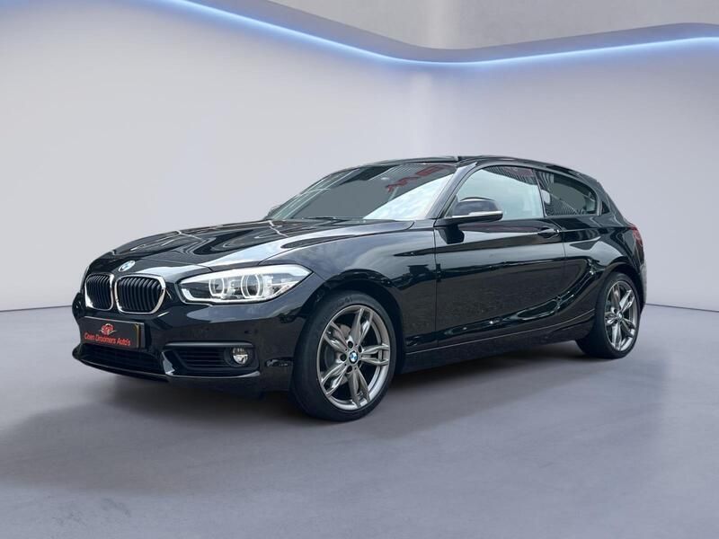 Zwart Gebruikt 2017 BMW 120 Executive Hatchback | € 18.695 (Eerlijke prijs) - Afbeelding 1/4