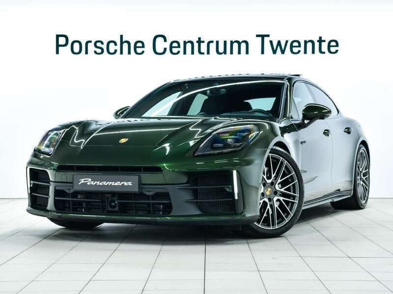 Oak groen metallic neo Gebruikt 2024 Porsche Panamera 4 Sedan | € 149.900 - Afbeelding 1/4