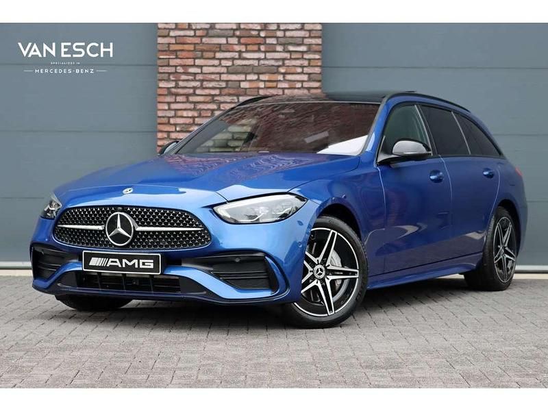 Blauw Gebruikt 2023 Mercedes C300e AMG line Stationwagen | € 44.500 (Iets duurder) - Afbeelding 1/4
