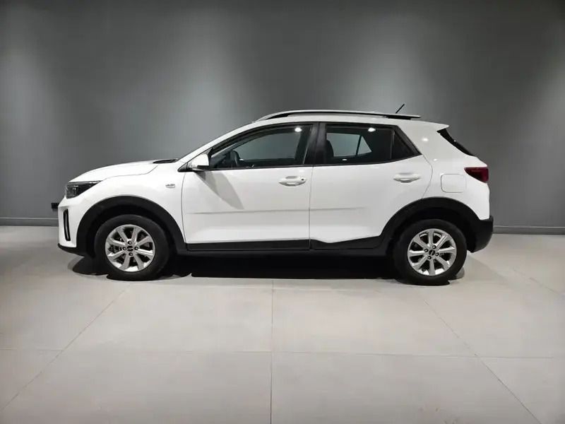 Clear white Gebruikt 2023 Kia Stonic SUV | € 20.995 (Eerlijke prijs) - Afbeelding 1/4
