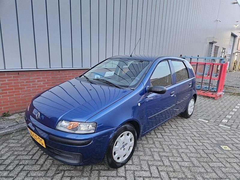 Blauw Occasion 2003 Fiat Punto Hatchback | € 999 (Goede deal) - Afbeelding 1/4