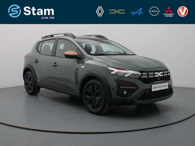 Grijs, metallic lak Gebruikt 2024 Dacia Sandero Extreme Hatchback | € 21.990 (Iets duurder) - Afbeelding 1/4