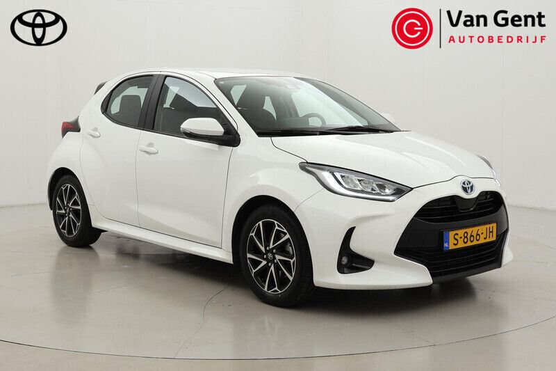 Wit Gebruikt 2023 Toyota Yaris Hybrid Hatchback | € 24.299 (Iets duurder) - Afbeelding 1/4
