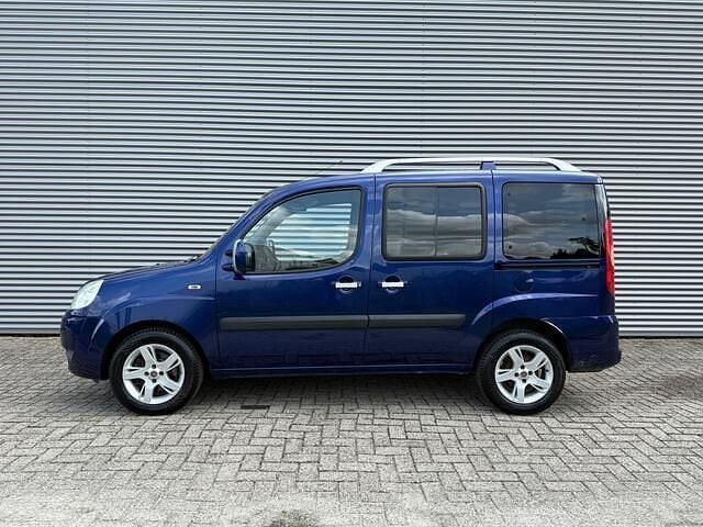 Blauw Gebruikt 2008 Fiat Doblò MPV | € 2.995 (Eerlijke prijs) - Afbeelding 1/3