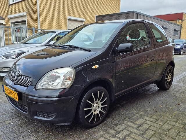 Occasion Toyota Yaris Terra 65 PK (47 kW) 2005 Zwart Hatchback