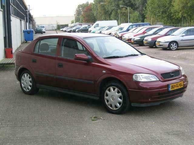 Occasion Opel Astra 75 PK (55 kW) 2000 Rood Hatchback
