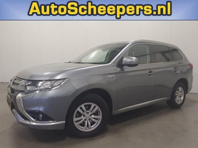 Grijs, metallic lak Gebruikt 2018 Mitsubishi Outlander SUV | € 18.995 (Eerlijke prijs) - Afbeelding 1/4