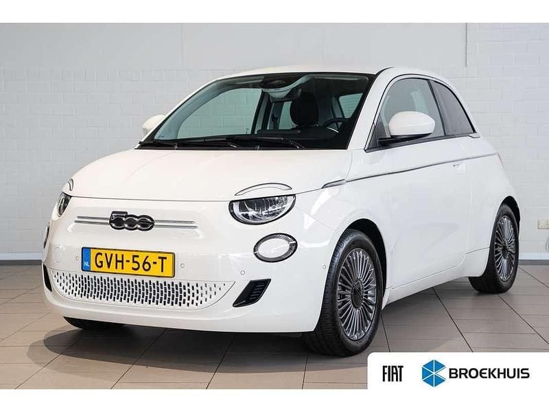 Wit Gebruikt 2024 Fiat 500e Urban Hatchback | € 21.450 (Goede deal) - Afbeelding 1/4