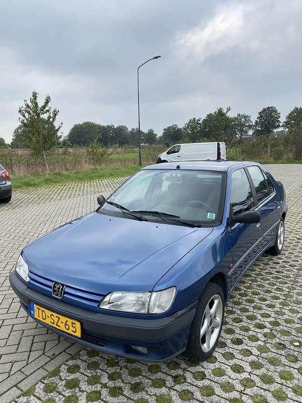 Blauw Gebruikt 1998 Peugeot 306 Sedan | € 1.500 (Goede deal) - Afbeelding 1/4