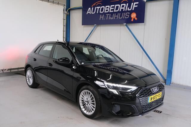 Zwart Gebruikt 2022 Audi A3 Sportback Advanced Hatchback | € 25.600 (Goede deal) - Afbeelding 1/4