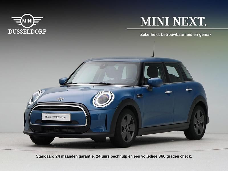 Blauw Gebruikt 2023 Mini Cooper Classic Hatchback | € 25.450 (Eerlijke prijs) - Afbeelding 1/4