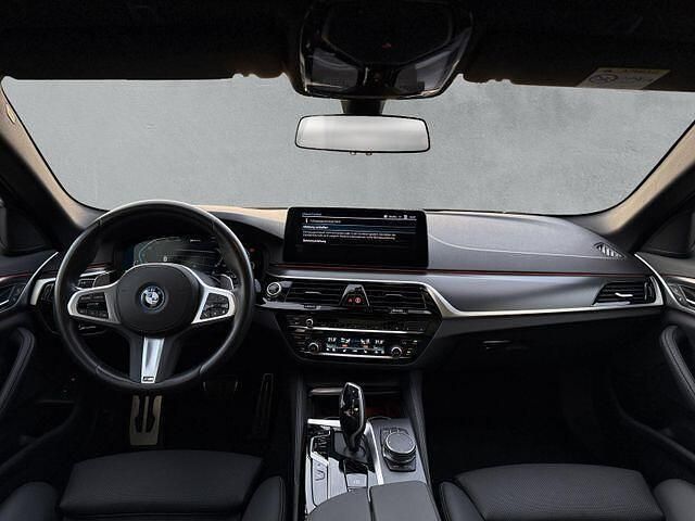 Occasion BMW 530e M Sport 291 PK (214 kW) 2024 Zwart (metallic) Stationwagen