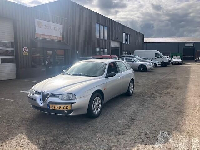 Grijs Gebruikt 2000 Alfa Romeo 156 Stationwagen | € 1.350 - Afbeelding 1/4