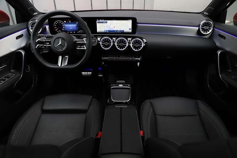Occasion Mercedes A250 AMG 218 PK (160 kW) 2024 Rood (metallic) Hatchback