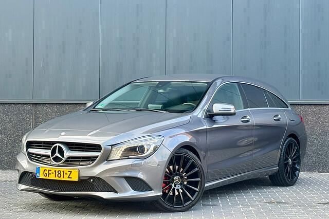 Grijs Gebruikt 2015 Mercedes CLA200 Shooting Brake Edition Stationwagen | € 9.000 (Eerlijke prijs) - Afbeelding 1/4