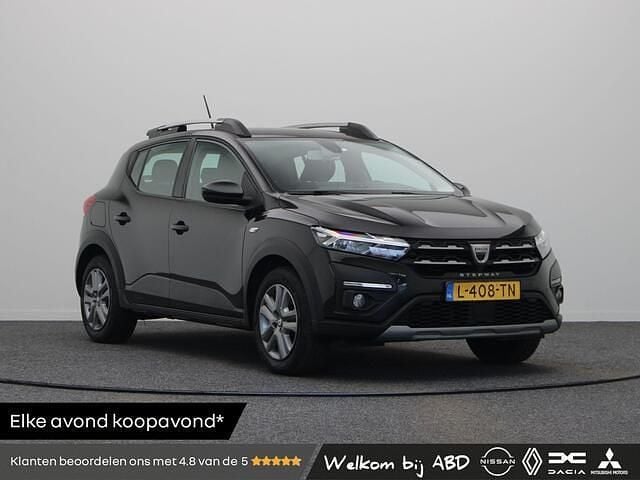 Zwart Gebruikt 2021 Dacia Sandero Comfort Hatchback | € 10.945 (Eerlijke prijs) - Afbeelding 1/3
