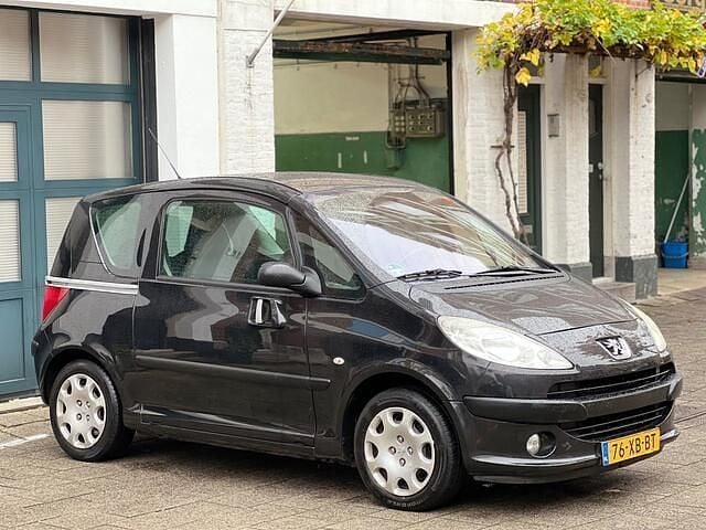 Occasion Peugeot 1007 73 PK (53 kW) 2007 Zwart MPV