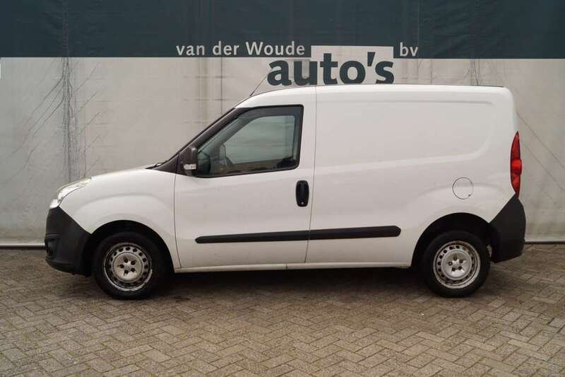 Wit Gebruikt 2018 Opel Combo Edition MPV | € 5.900 (Eerlijke prijs) - Afbeelding 1/1