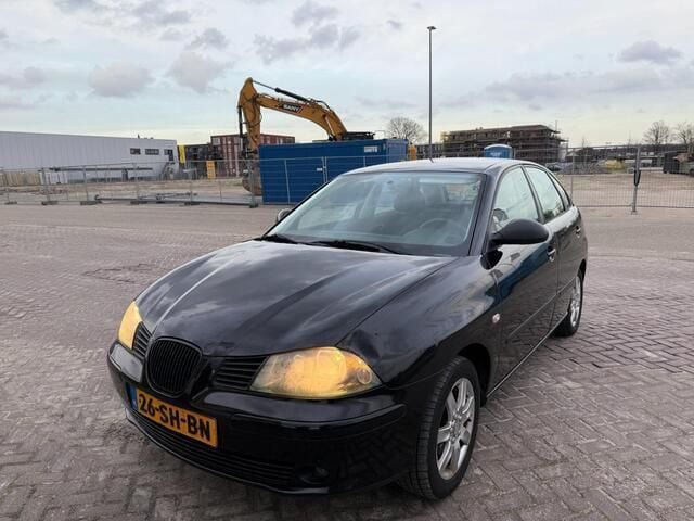 Zwart Gebruikt 2006 Seat Ibiza Hatchback | € 1.250 (Goede deal) - Afbeelding 1/4
