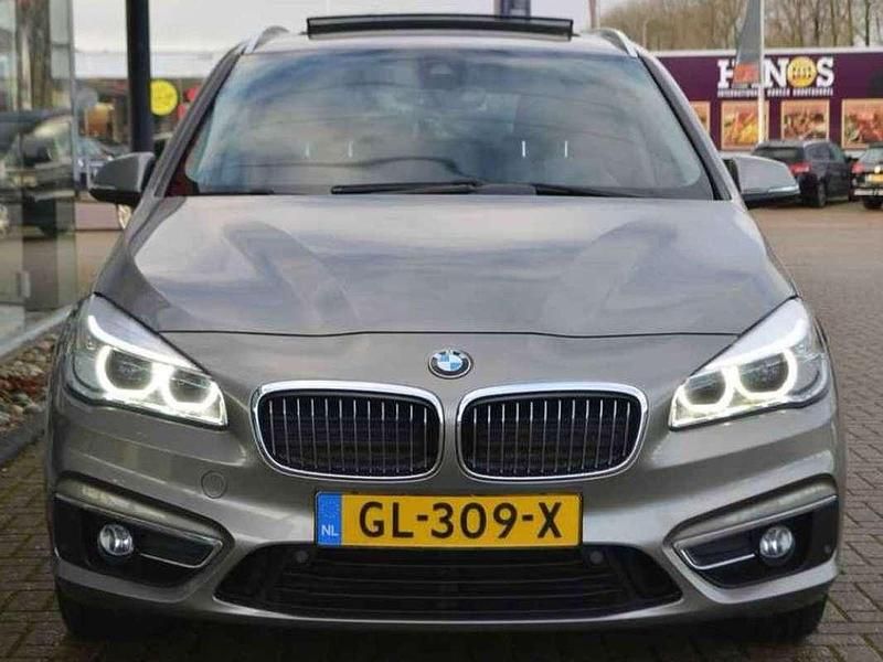 Goud Gebruikt 2015 BMW 220 Luxury Line Hatchback | € 9.750 - Afbeelding 1/4