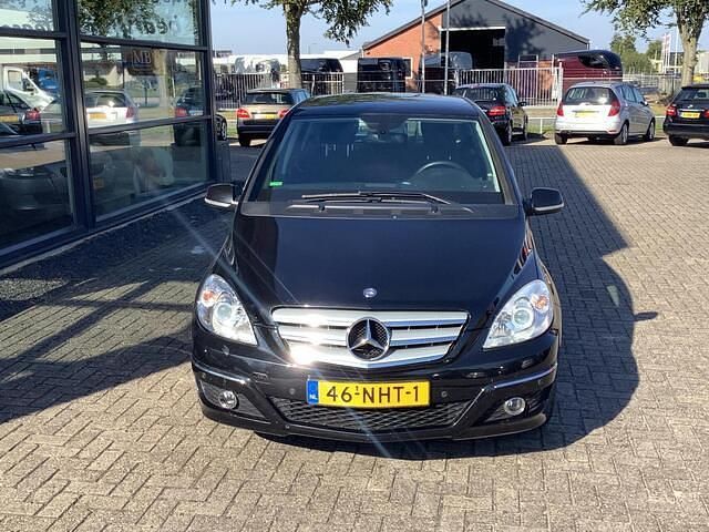 Occasion Mercedes B180 116 PK (85 kW) 2010 Zwart MPV