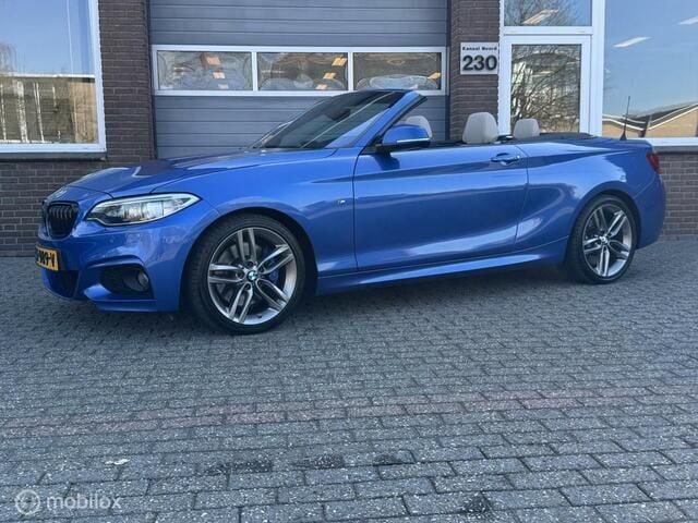 Blauw Gebruikt 2017 BMW 220 M Performance Cabriolet | € 16.950 (Super prijs) - Afbeelding 1/4