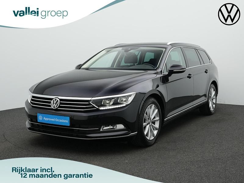 Zwart Occasion 2019 VW Passat Highline Stationwagen | € 23.900 (Iets duurder) - Afbeelding 1/4