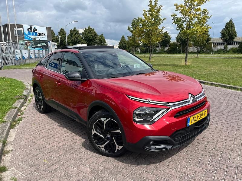 Occasion Citroën C4 Feel 131 PK (96 kW) 2021 Rood SUV