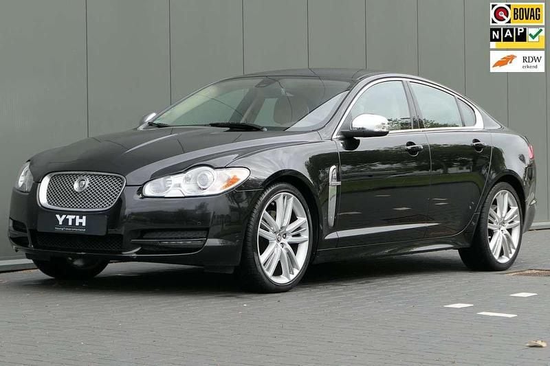 Zwart Gebruikt 2025 Jaguar XF Premium Luxury Sedan | € 13.940 - Afbeelding 1/4