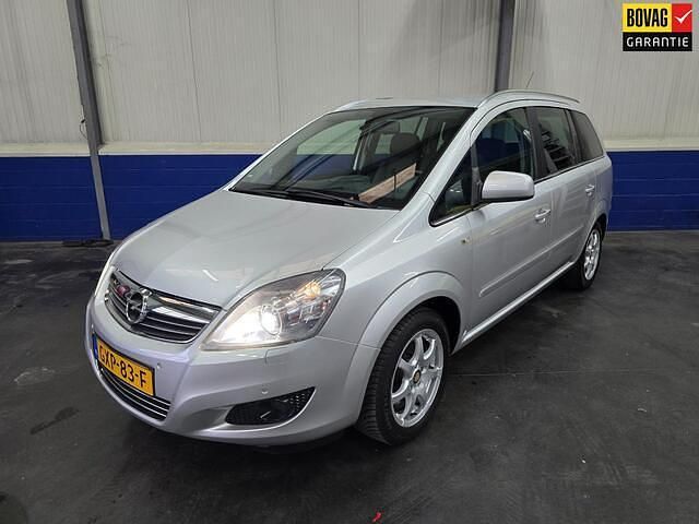 Grijs Gebruikt 2010 Opel Zafira Cosmo MPV | € 8.950 - Afbeelding 1/4