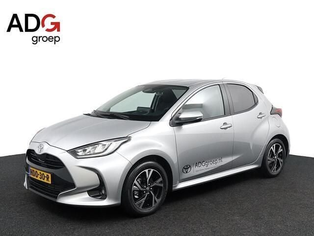 Grijs Gebruikt 2025 Toyota Yaris Edition Hatchback | € 28.450 (Iets duurder) - Afbeelding 1/4