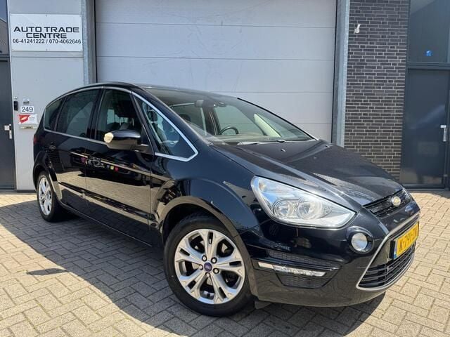 Zwart Gebruikt 2011 Ford S-MAX Titanium MPV | € 7.950 (Duur) - Afbeelding 1/4