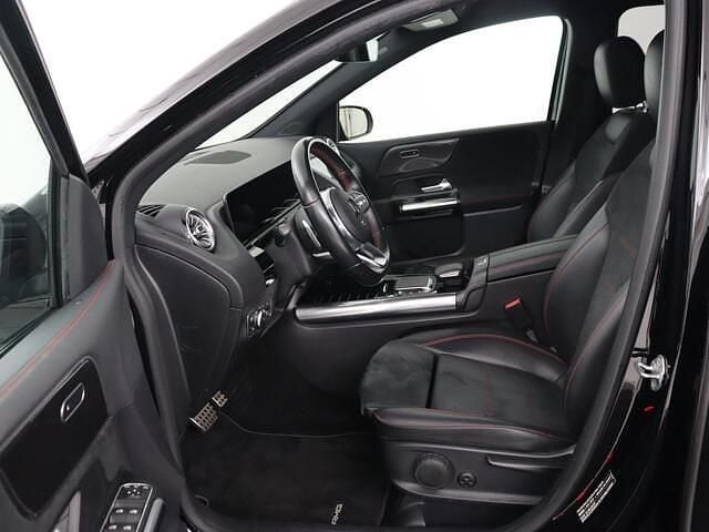 Occasion Mercedes E250 AMG 218 PK (160 kW) 2021 Zwart MPV