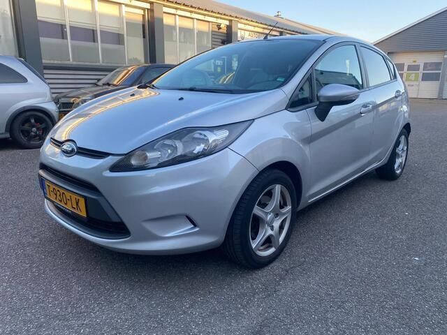 Grijs Gebruikt 2010 Ford Fiesta Ghia Hatchback | € 4.950 (Eerlijke prijs) - Afbeelding 1/4