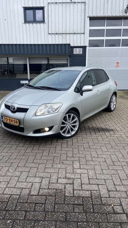 Grijs Gebruikt 2007 Toyota Auris Sol Hatchback | € 2.950 - Afbeelding 1/4