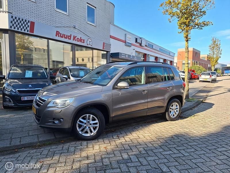 Grijs Gebruikt 2009 VW Tiguan Sport SUV | € 8.450 (Eerlijke prijs) - Afbeelding 1/4