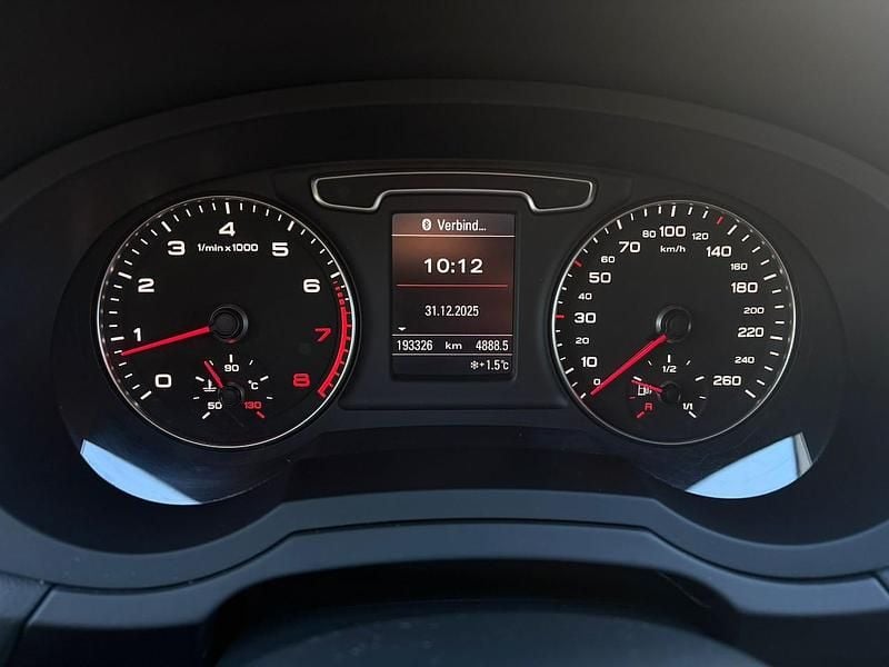 Zwart Gebruikt 2011 Audi Q3 SUV | € 10.250 (Super prijs) - Afbeelding 1/4