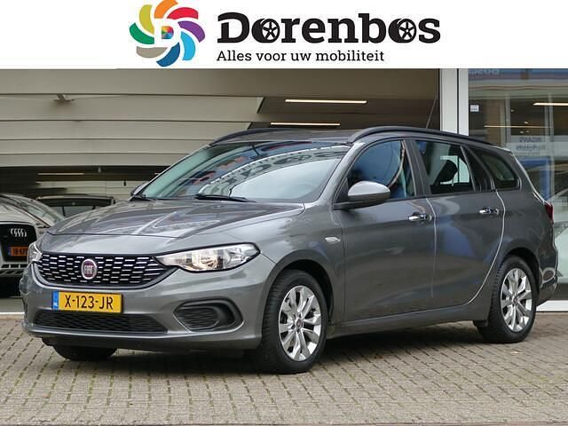 Grijs Gebruikt 2018 Fiat Tipo Pop Star Stationwagen | € 10.850 (Eerlijke prijs) - Afbeelding 1/4
