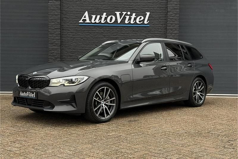 Occasion BMW 330e Comfort Edition 294 PK (216 kW) 2021 Grijs Stationwagen