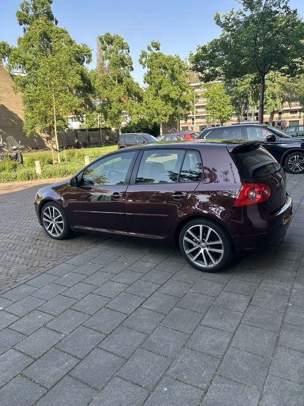 Gebruikt 2005 VW Golf V Individual Sedan | € 4.200 (Goede deal) - Afbeelding 1/4