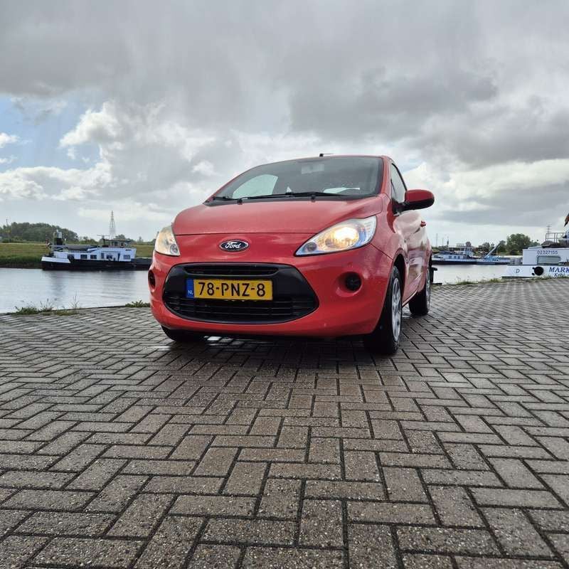 Rood Gebruikt 2011 Ford Ka S Hatchback | € 2.250 (Eerlijke prijs) - Afbeelding 1/4