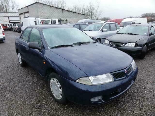 Occasion Mitsubishi Carisma 91 PK (66 kW) 1997 Blauw Sedan