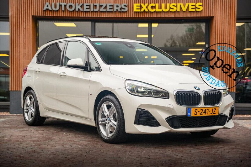 Wit Gebruikt 2023 BMW 225 Active Tourer Executive MPV | € 23.900 (Eerlijke prijs) - Afbeelding 1/4
