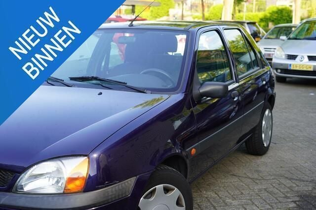 Blauw Gebruikt 2001 Ford Fiesta Collection Hatchback | € 1.499 - Afbeelding 1/4