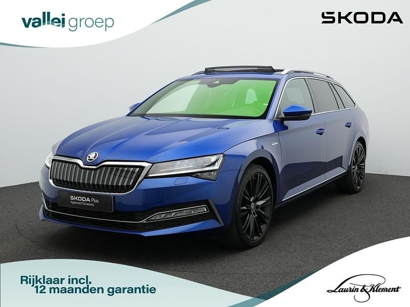 Blauw Gebruikt 2022 Skoda Superb Stationwagen | € 31.900 (Duur) - Afbeelding 1/4
