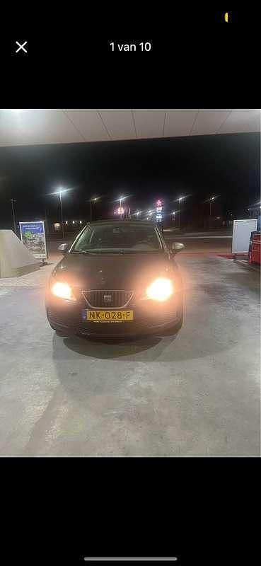 Zwart Gebruikt 2009 Seat Ibiza Reference MPV | € 2.600 (Eerlijke prijs) - Afbeelding 1/4